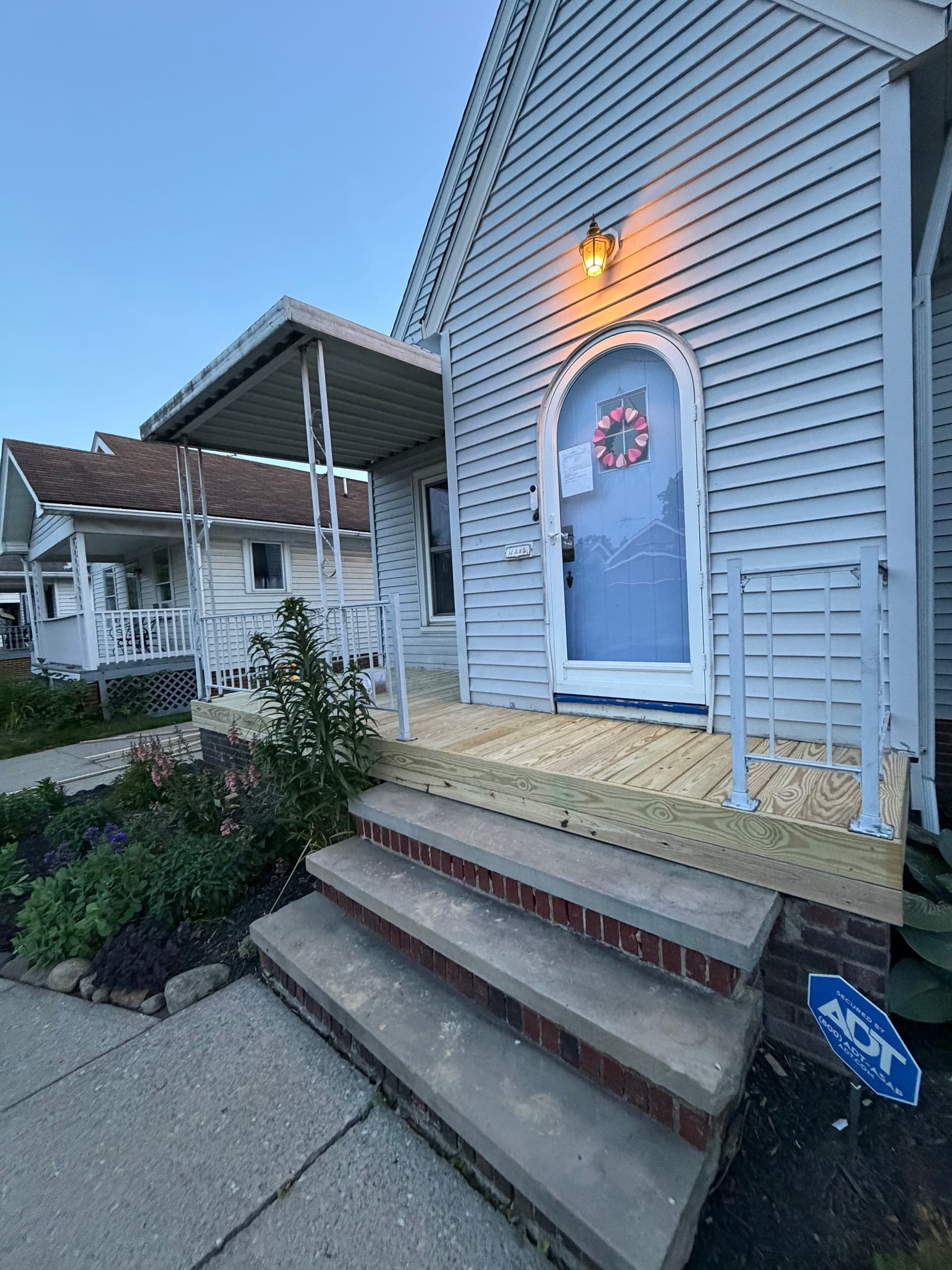 Gallery photos for Front Porch Deck Rebuild Done the Right Way: Image #2
